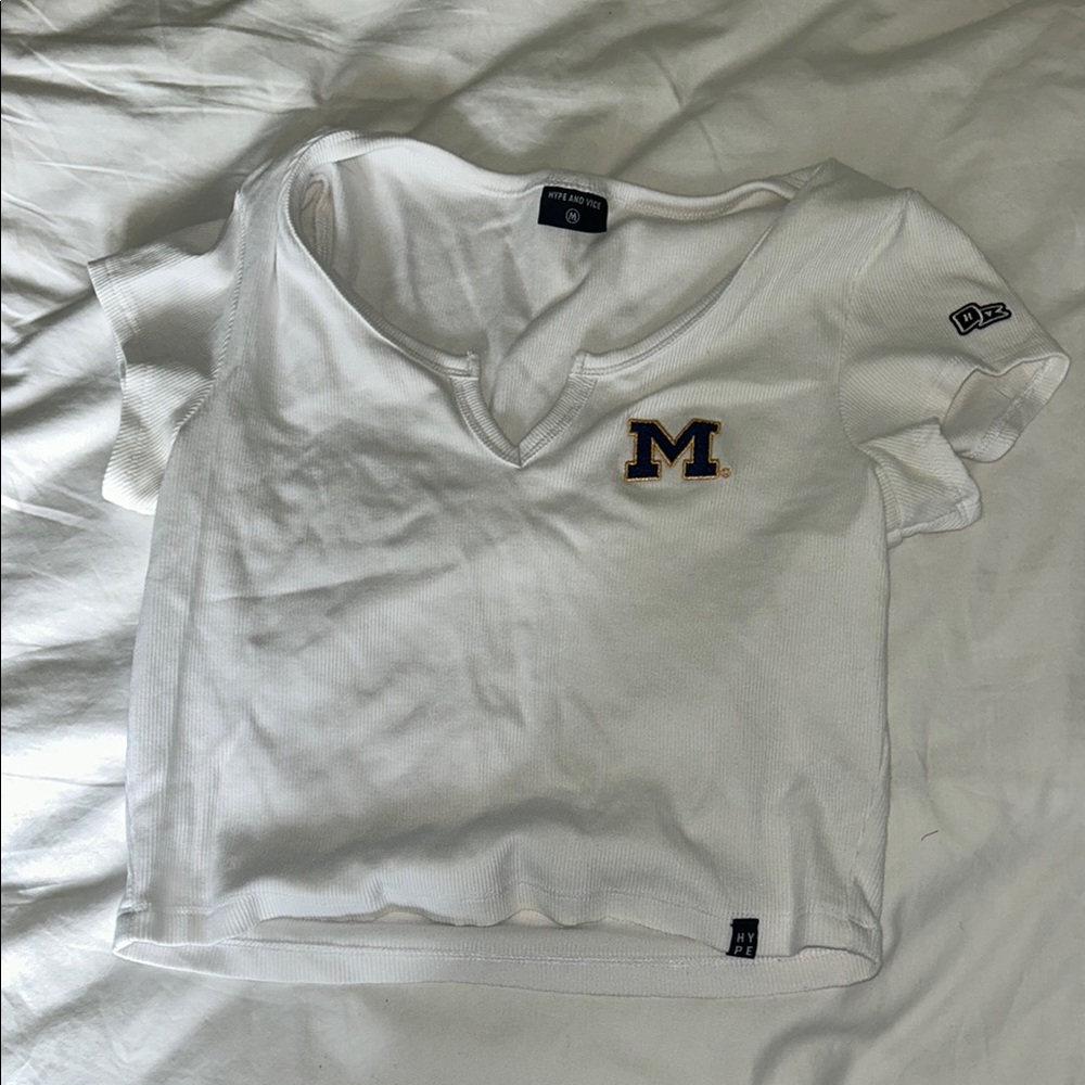 Hype and Vice White V-Neck T-Shirt with M Logo
